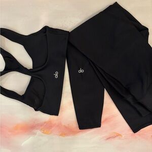 Alo Yoga XS Black Sports Bra and Leggings Set